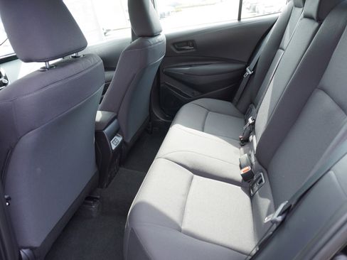 Used 2025 Toyota Corolla LE image 12