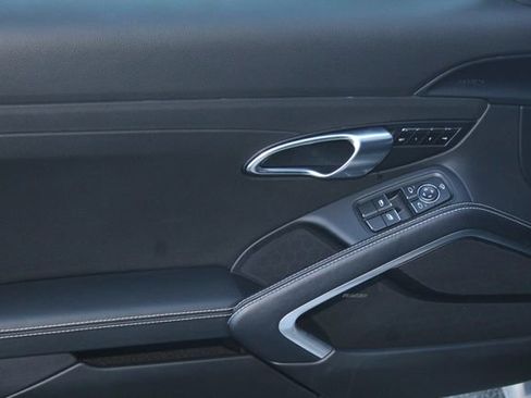 Certified 2024 Porsche 718 Boxster image 21