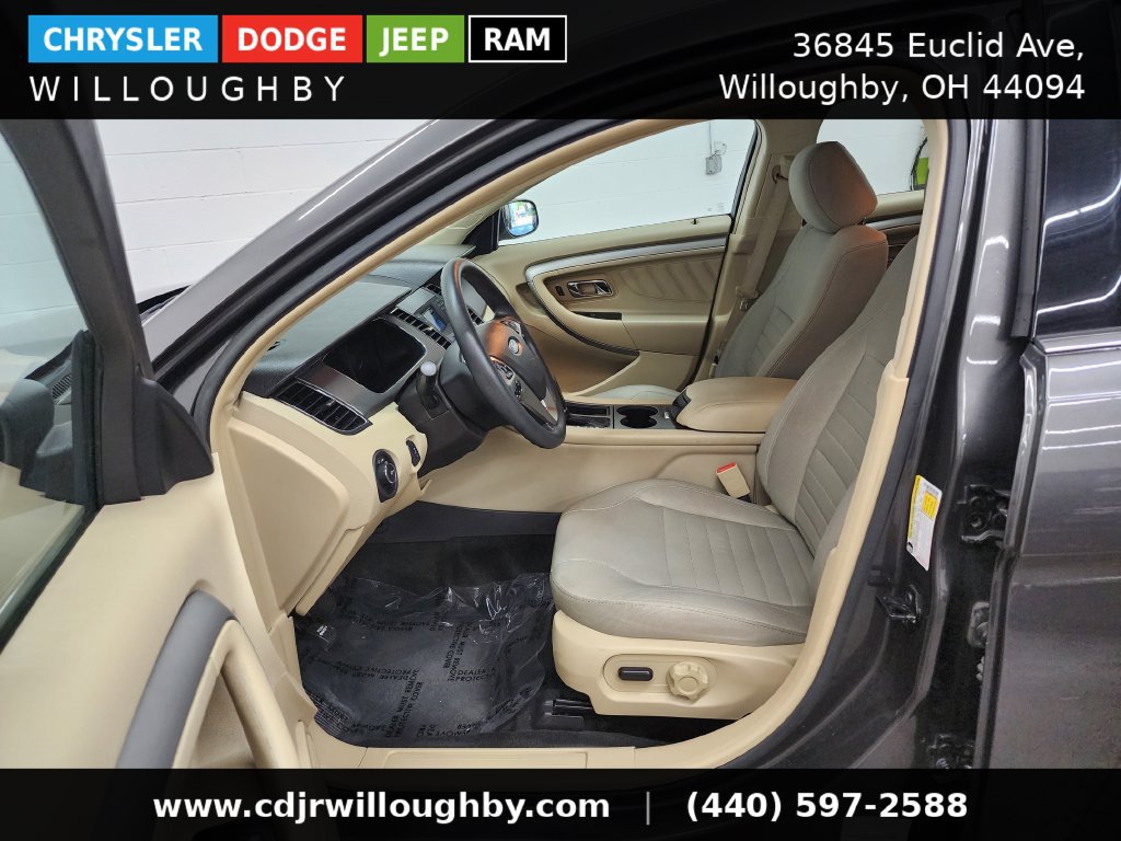 Used 2017 Ford Taurus SE FWD image 14