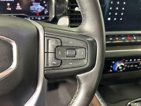Used 2023 GMC Sierra 1500 SLT w/ SLT Convenience Package AWD/4WD image 17