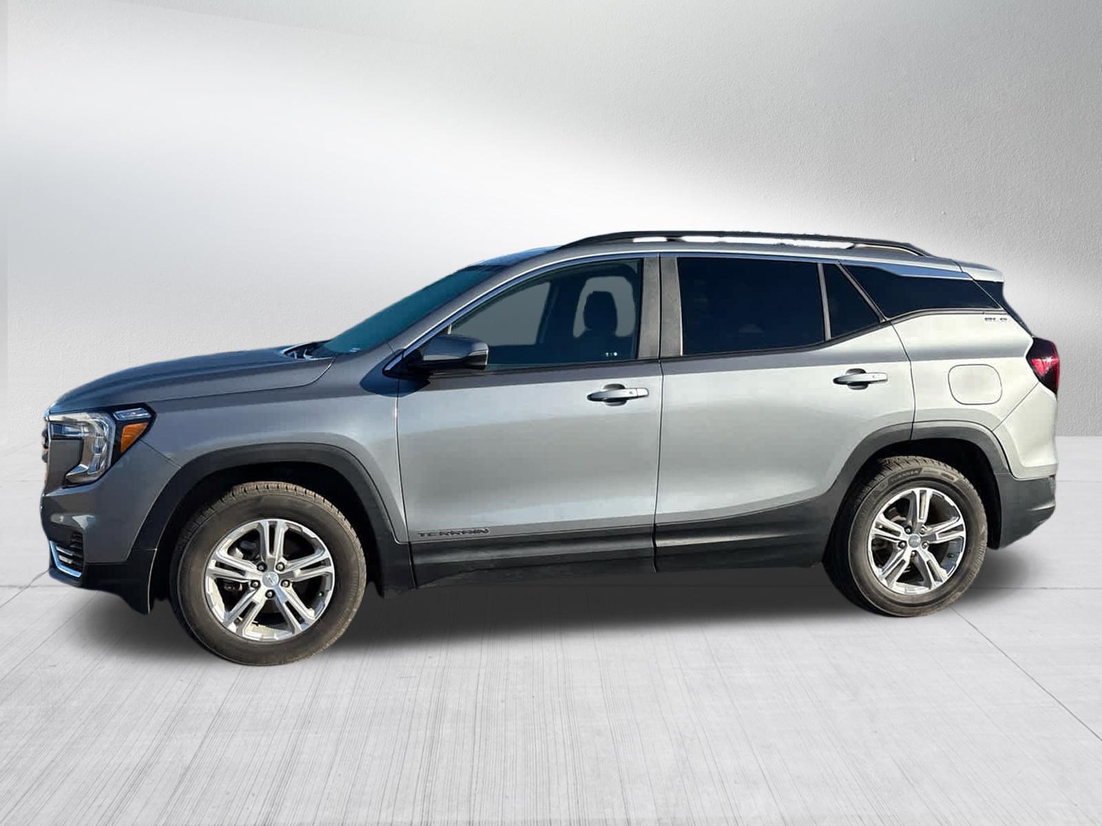 Used 2023 GMC Terrain SLE w/ Driver Convenience Package AWD/4WD image 9