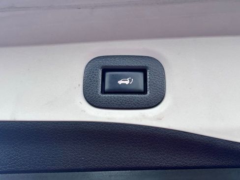 Used 2016 Nissan Rogue SL image 13