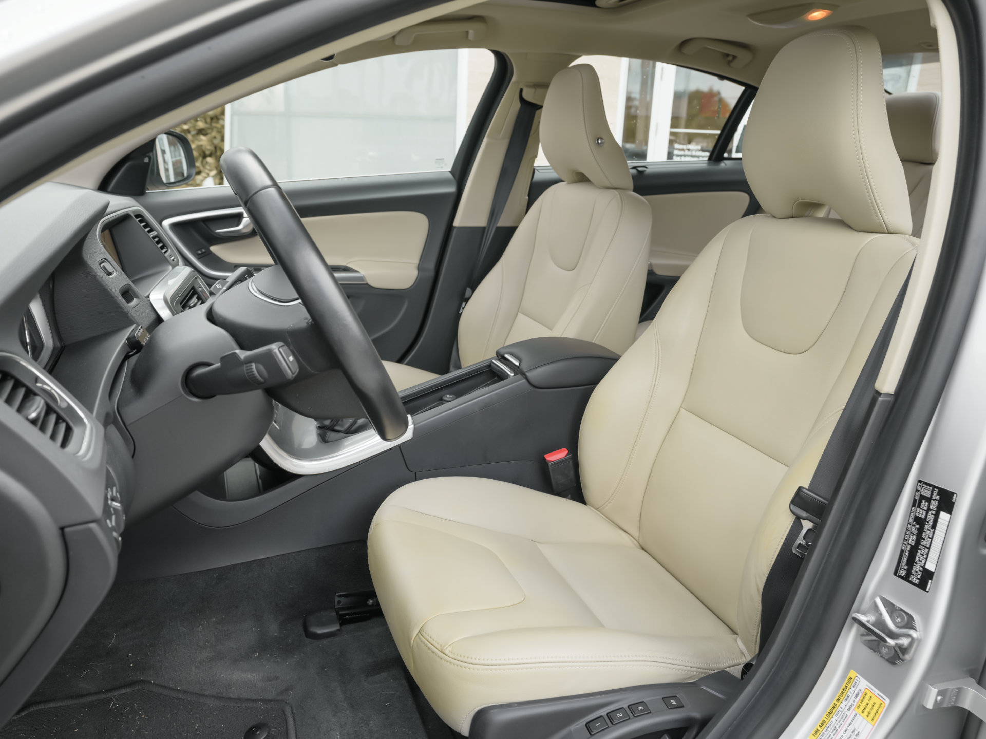 Used 2018 Volvo S60 T5 Inscription FWD image 3