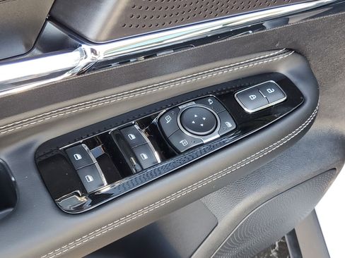 New 2026 Lincoln Corsair Premiere image 10