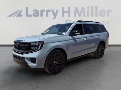 New 2026 Ford Expedition Platinum w/ Stealth Performance Package AWD/4WD image 1