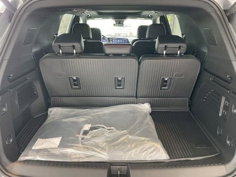 New 2026 Chevrolet Traverse RS w/ LPO, Floor Liner Package AWD/4WD image 20