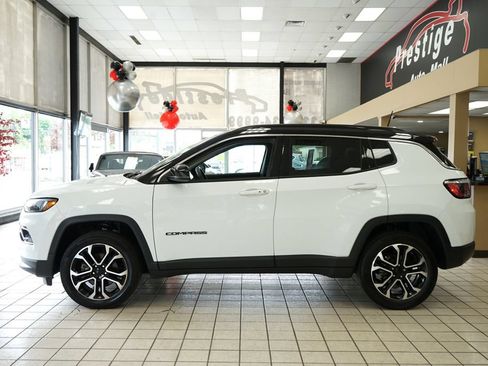 Used 2022 Jeep Compass Limited AWD/4WD image 3