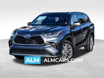 Used 2024 Toyota Highlander Platinum