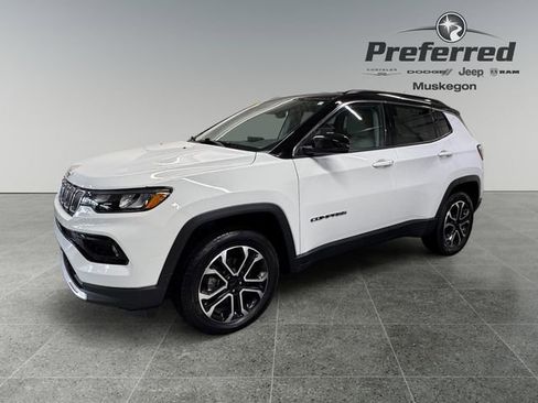 Used 2022 Jeep Compass Limited image 10