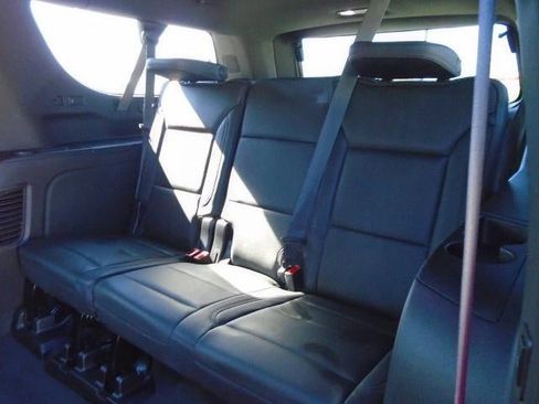 Used 2022 Chevrolet Suburban High Country w/ Max Trailering Package AWD/4WD image 21