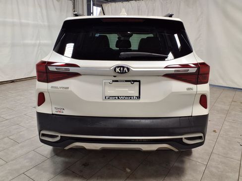 Used 2021 Kia Seltos EX image 8