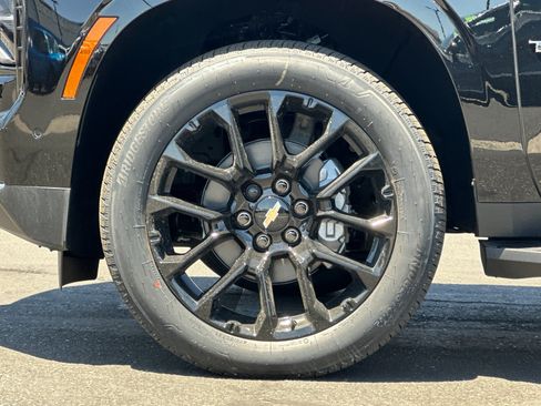 New 2026 Chevrolet Tahoe Premier w/ Sun And Tow Package AWD/4WD image 27