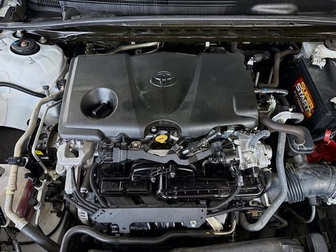 Used 2022 Toyota Camry SE w/ Convenience Package FWD image 39