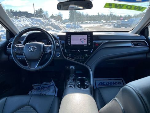 Used 2022 Toyota Camry SE image 13