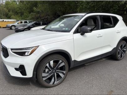 Used 2024 Volvo XC40 B5 Plus w/ Protection Package Premier