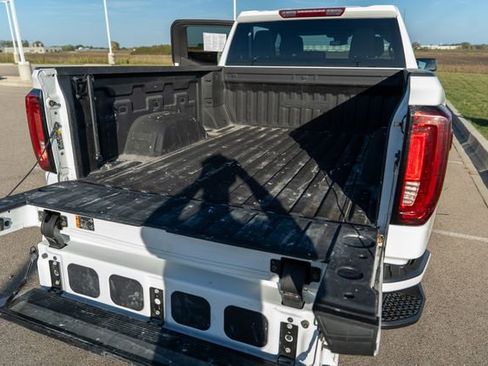 Used 2023 GMC Sierra 1500 AT4 image 19