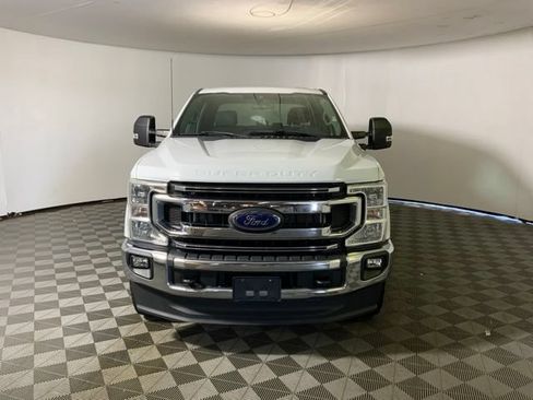 Used 2022 Ford F250 XLT w/ XLT Value Package AWD/4WD image 2
