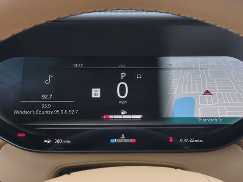 New 2025 Land Rover Range Rover Long Wheelbase SE image 34