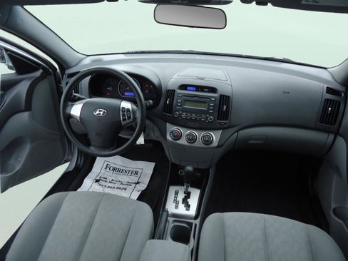Used 2010 Hyundai Elantra GLS FWD image 10