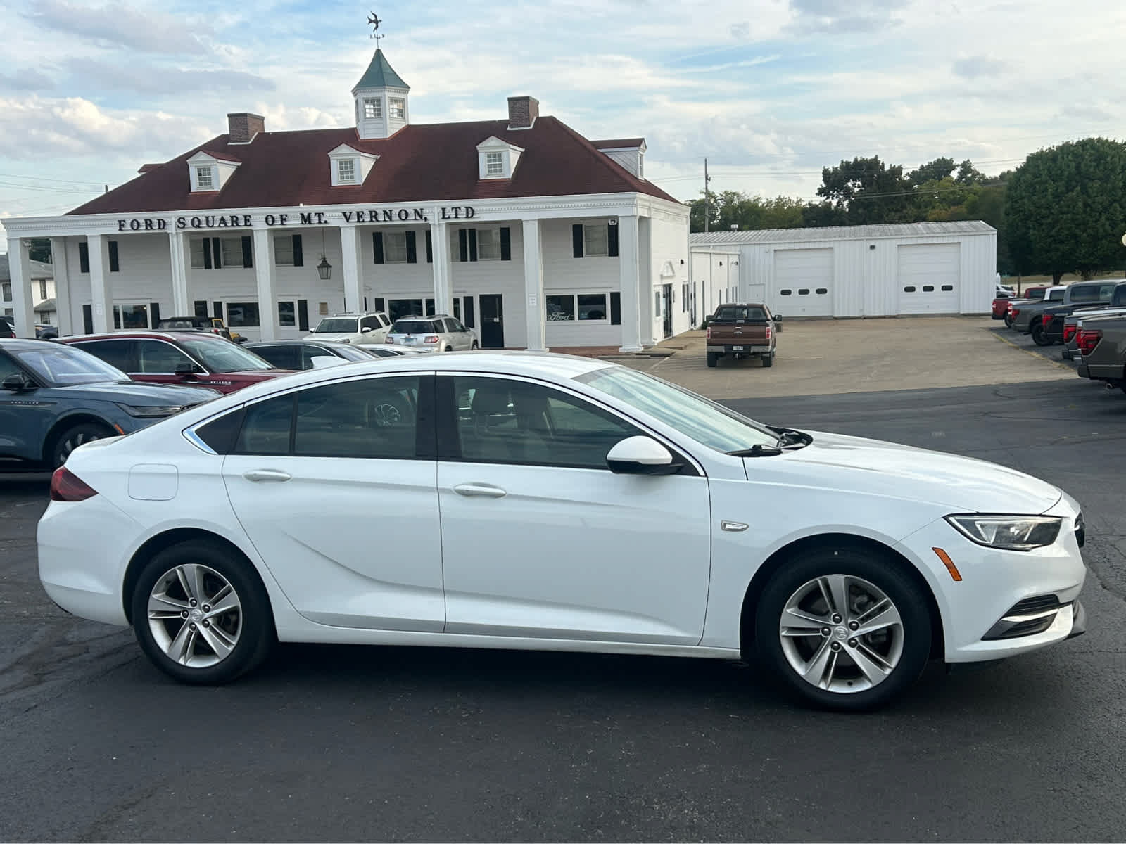 Used 2019 Buick Regal Preferred FWD image 4