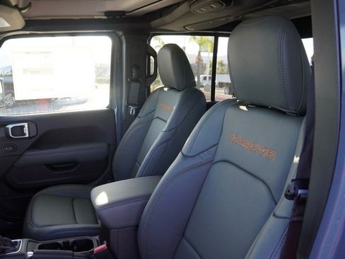 New 2026 Jeep Gladiator Mojave image 18