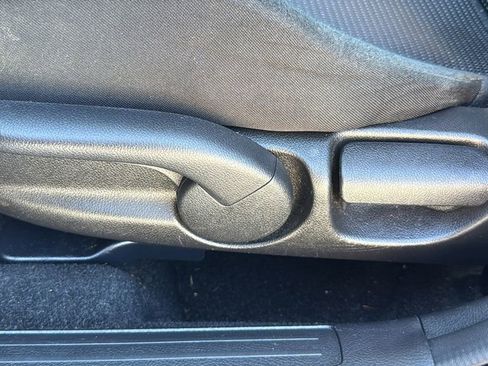 Used 2013 MAZDA MAZDA3 i Touring image 21