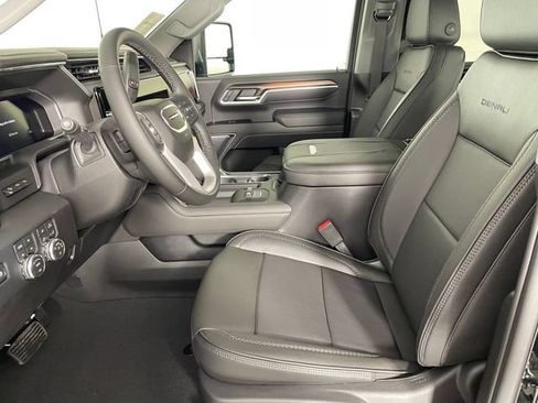 New 2026 GMC Sierra 3500 Denali w/ Denali Reserve Package AWD/4WD image 2