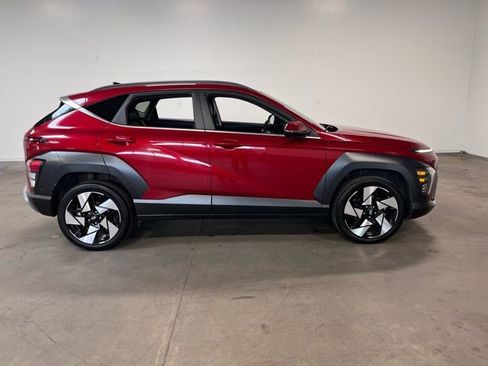 Used 2024 Hyundai Kona Limited image 2