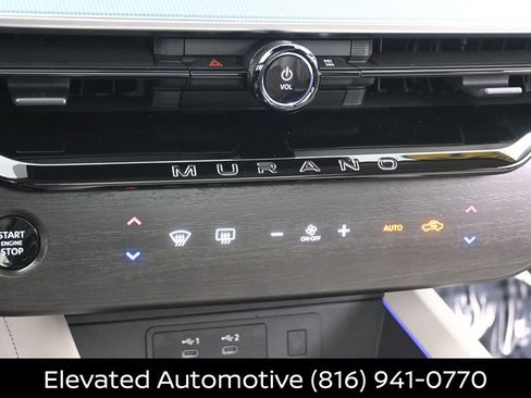Certified 2025 Nissan Murano Platinum w/ Cargo Package AWD/4WD image 12