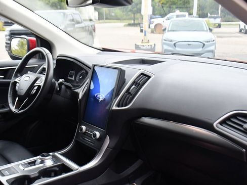 Used 2022 Ford Edge SEL w/ Convenience Package image 15