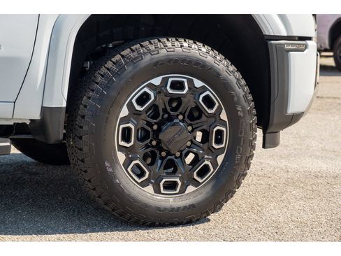 New 2026 GMC Sierra 2500 Denali w/ Denali Reserve Package AWD/4WD image 10