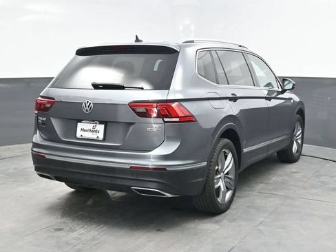 Used 2018 Volkswagen Tiguan SEL Premium AWD/4WD image 6