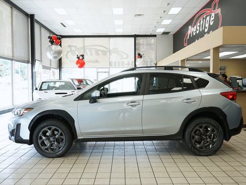 Used 2021 Subaru Crosstrek 2.0i Premium w/ Moonroof Package AWD/4WD image 3