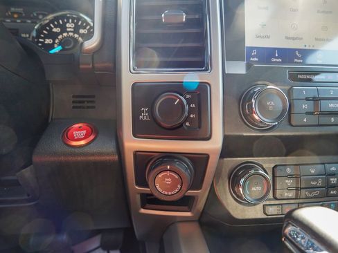 Used 2020 Ford F150 Lariat AWD/4WD image 29