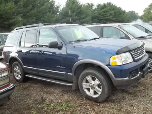 Used 2005 Ford Explorer Sport XLT image 1