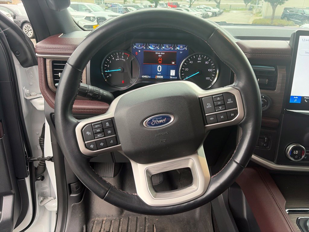 Used 2023 Ford Expedition Limited AWD/4WD image 11