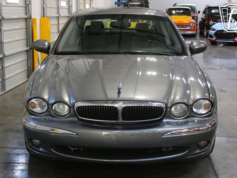Used 2002 Jaguar X-TYPE 2.5 AWD/4WD image 11
