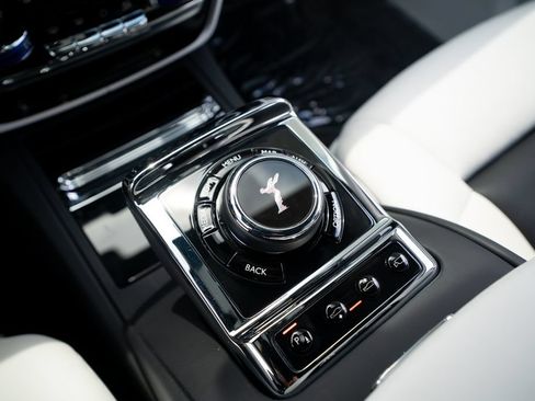 Used 2022 Rolls-Royce Phantom Sedan w/ The Phantom Package RWD image 44