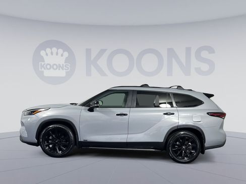 Used 2024 Toyota Highlander XLE image 7