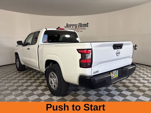 Used 2022 Nissan Frontier S image 7