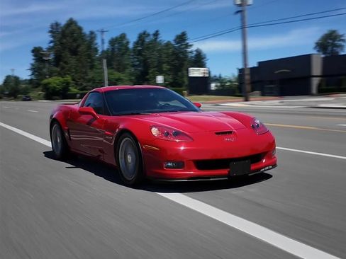 Used 2007 Chevrolet Corvette Z06 w/ Preferred Equipment Group RWD image 9