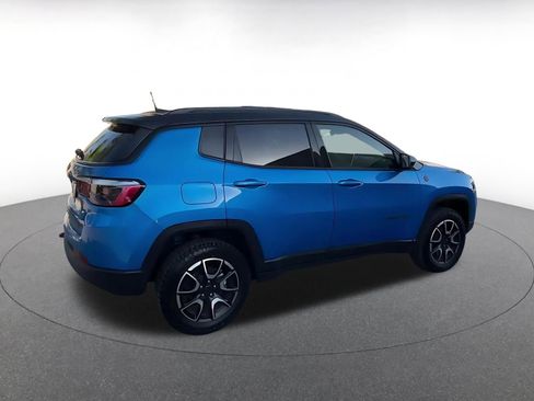 Used 2025 Jeep Compass Trailhawk AWD/4WD image 15