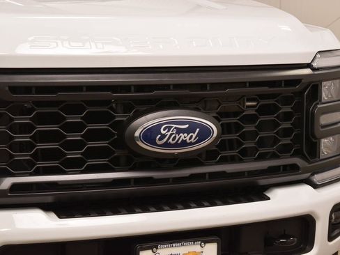 Used 2024 Ford F250 XL w/ STX Appearance Package AWD/4WD image 5