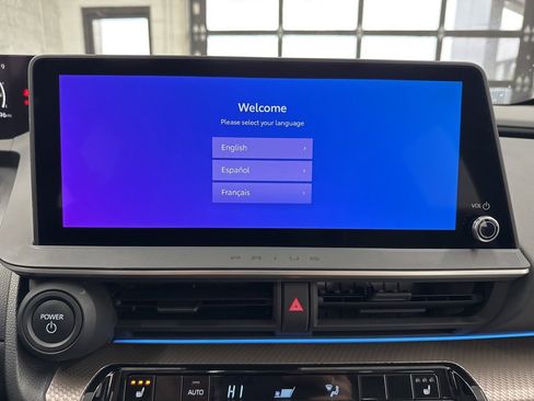 Certified 2024 Toyota Prius XLE image 24