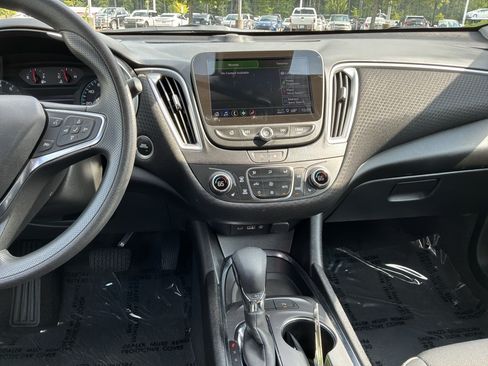 Used 2025 Chevrolet Malibu LT FWD image 29
