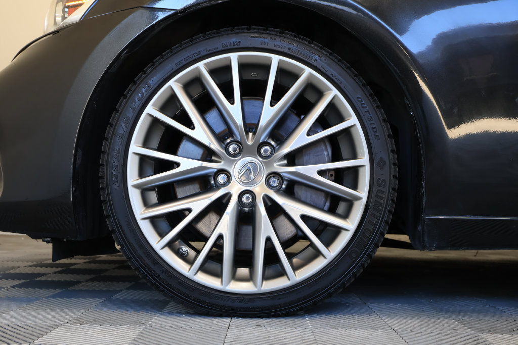 Used 2018 Lexus IS 300 w/ Accessory Package 2 RWD image 9