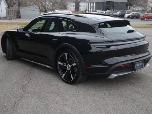 Used 2023 Porsche Taycan 4 Cross Turismo w/ Premium Package image 19