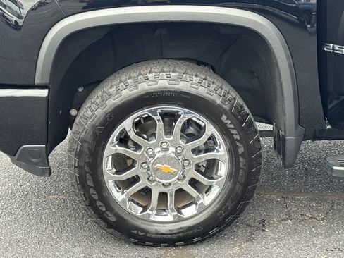 Used 2024 Chevrolet Silverado 2500 LTZ w/ LTZ Plus Package AWD/4WD image 26