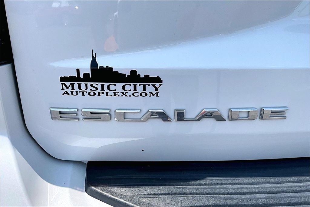 Used 2024 Cadillac Escalade ESV Premium Luxury AWD/4WD image 26