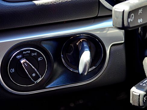 Used 2024 Porsche 718 Boxster image 70